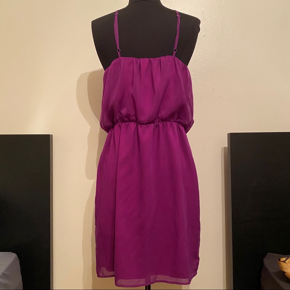 Le Chateau Dress - Picture 2 of 4